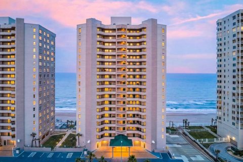 Condo in Daytona Beach Shores, Florida, 3 bedrooms № 2195326