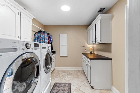 Casa en venta en Gainesville, Florida, 4 dormitorios, 284.65 m2 № 1648048 - foto 29