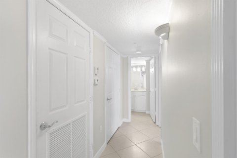 Condo in St. Lucie, Florida, 3 bedrooms  № 2362023 - photo 3