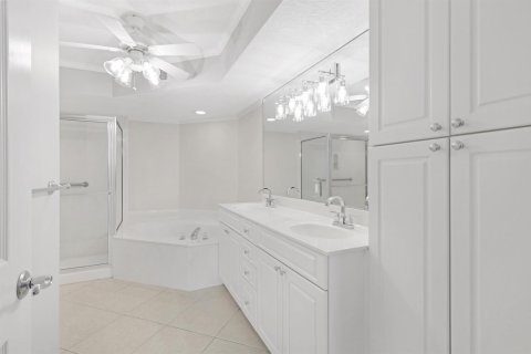 Condo in St. Lucie, Florida, 3 bedrooms  № 2362023 - photo 13