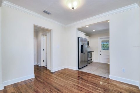 Casa en venta en Tampa, Florida, 2 dormitorios, 86.21 m2 № 2206050 - foto 13