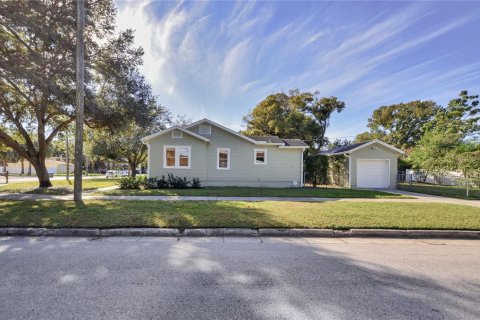 Casa en venta en Tampa, Florida, 2 dormitorios, 86.21 m2 № 2206050 - foto 3
