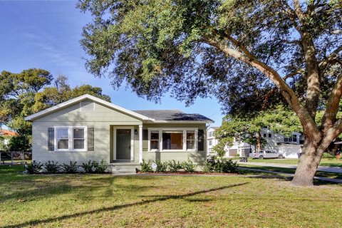 Casa en venta en Tampa, Florida, 2 dormitorios, 86.21 m2 № 2206050 - foto 7