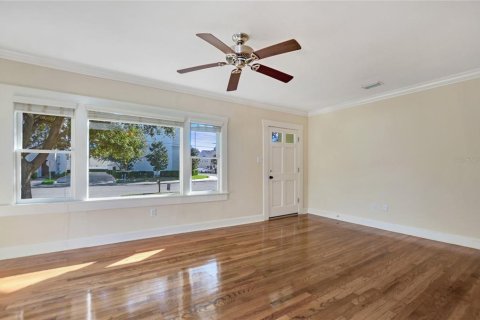 Casa en venta en Tampa, Florida, 2 dormitorios, 86.21 m2 № 2206050 - foto 12