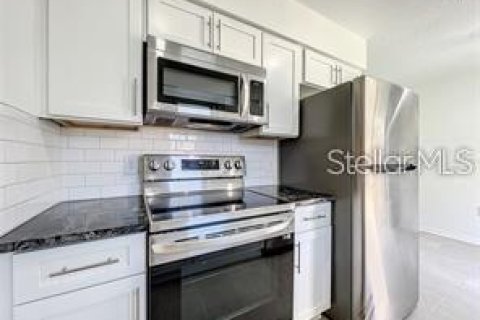 Apartment in Orlando, Florida 2 bedrooms, 80.82 sq.m. № 1673553 - photo 2