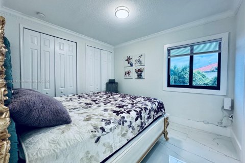 House in Cutler Bay, Florida 5 bedrooms, 315.77 sq.m. № 1978803 - photo 22