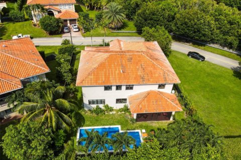 House in Cutler Bay, Florida 5 bedrooms, 315.77 sq.m. № 1978803 - photo 2