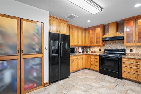 Villa ou maison à vendre à Zephyrhills, Floride: 3 chambres, 212.84 m2 № 1680329 - photo 17