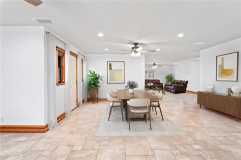 Villa ou maison à vendre à Zephyrhills, Floride: 3 chambres, 212.84 m2 № 1680329 - photo 11
