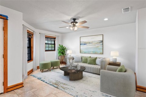 Villa ou maison à vendre à Zephyrhills, Floride: 3 chambres, 212.84 m2 № 1680329 - photo 4
