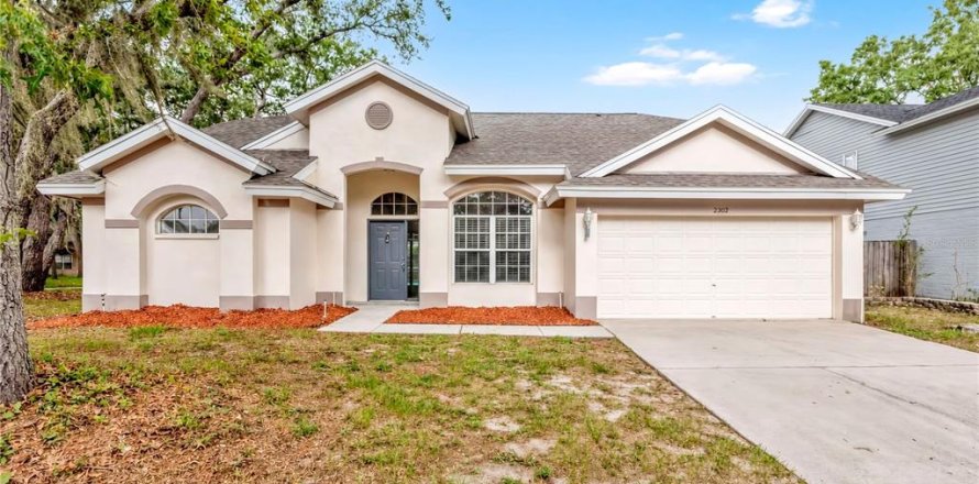 House in Valrico, Florida 3 bedrooms, 159.88 sq.m. № 2208620