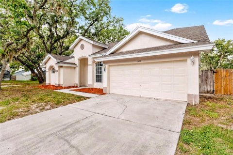 House in Valrico, Florida 3 bedrooms, 159.88 sq.m. № 2208620 - photo 22