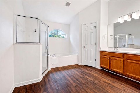 House in Valrico, Florida 3 bedrooms, 159.88 sq.m. № 2208620 - photo 8
