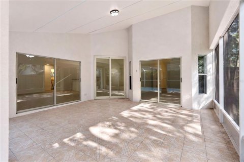 House in Valrico, Florida 3 bedrooms, 159.88 sq.m. № 2208620 - photo 18