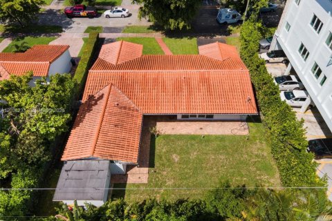 Villa ou maison à vendre à Coral Gables, Floride: 3 chambres, 153.66 m2 № 2083837 - photo 22