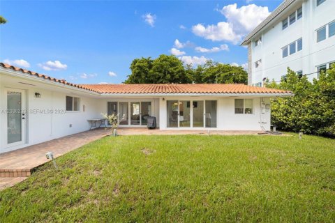 Villa ou maison à vendre à Coral Gables, Floride: 3 chambres, 153.66 m2 № 2083837 - photo 3