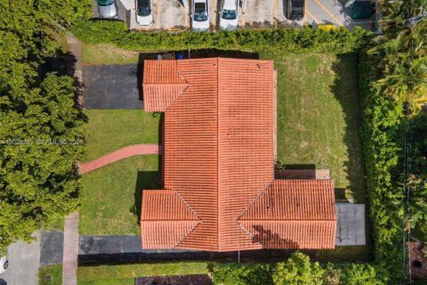 Villa ou maison à vendre à Coral Gables, Floride: 3 chambres, 153.66 m2 № 2083837 - photo 21