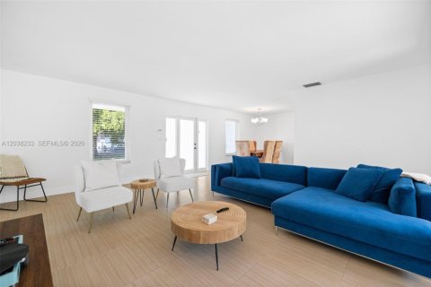 Villa ou maison à vendre à Coral Gables, Floride: 3 chambres, 153.66 m2 № 2083837 - photo 6