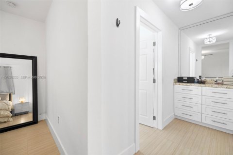 Villa ou maison à vendre à Coral Gables, Floride: 3 chambres, 153.66 m2 № 2083837 - photo 15