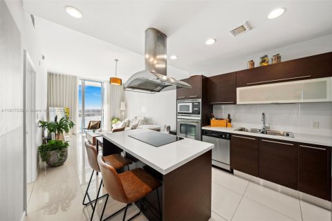 Снять в аренду кондоминиум в Норт-Бей-Виллидж, Флорида 1 спальня, 76.92м2, № 1972291 - фото 10