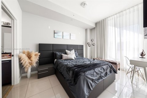 Снять в аренду кондоминиум в Норт-Бей-Виллидж, Флорида 1 спальня, 76.92м2, № 1972291 - фото 15