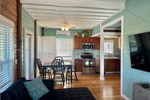 Villa ou maison à louer à Sugarloaf Key, Floride: 2 chambres, 93.65 m2 № 2171062 - photo 4
