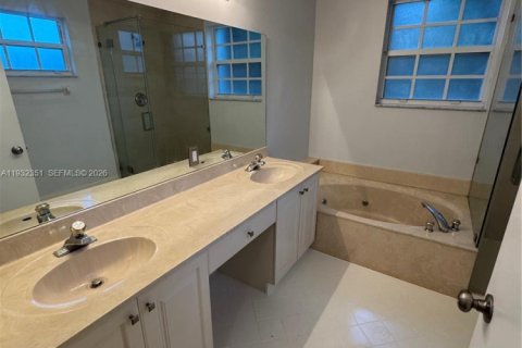 Villa ou maison à louer à Pembroke Pines, Floride: 3 chambres, 172.15 m2 № 1991857 - photo 26