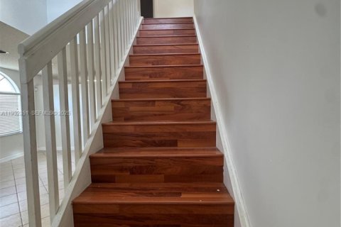 Casa en alquiler en Pembroke Pines, Florida, 3 dormitorios, 172.15 m2 № 1991857 - foto 7