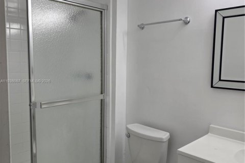 Condo in Lauderhill, Florida, 2 bedrooms  № 1995924 - photo 15