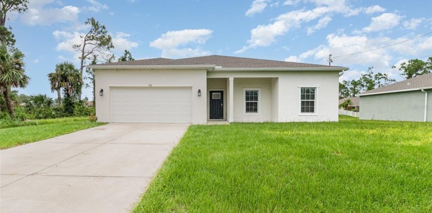 Villa ou maison à North Port, Floride 4 chambres, 158.4 m2 № 1917658