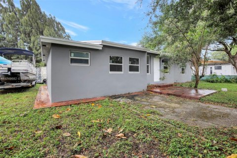 Terreno en venta en Dania Beach, Florida № 1859995 - foto 9