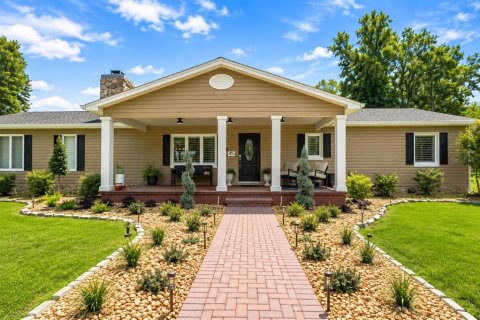 House in Brooksville, Florida 5 bedrooms, 379.78 sq.m. № 2309947 - photo 6