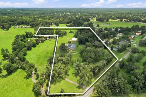 House in Brooksville, Florida 5 bedrooms, 379.78 sq.m. № 2309947 - photo 3
