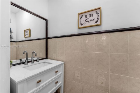 Купить виллу или дом в Майами, Флорида 4 спальни, 227.24м2, № 2068906 - фото 14