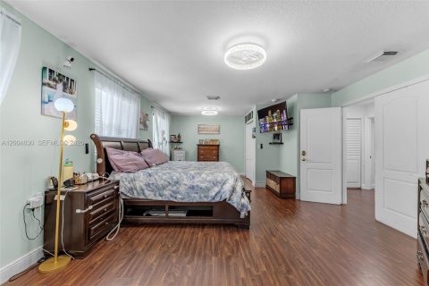 Купить виллу или дом в Майами, Флорида 4 спальни, 227.24м2, № 2068906 - фото 24