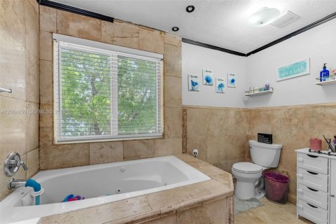 Купить виллу или дом в Майами, Флорида 4 спальни, 227.24м2, № 2068906 - фото 27