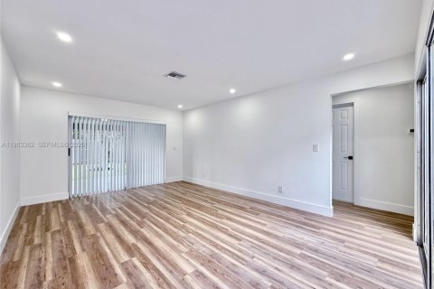 Casa en venta en Delray Beach, Florida, 3 dormitorios, 112.88 m2 № 2051799 - foto 10