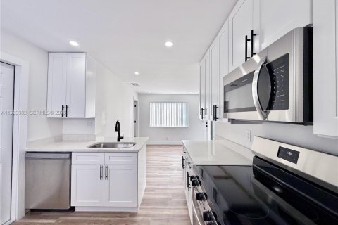 Casa en venta en Delray Beach, Florida, 3 dormitorios, 112.88 m2 № 2051799 - foto 7