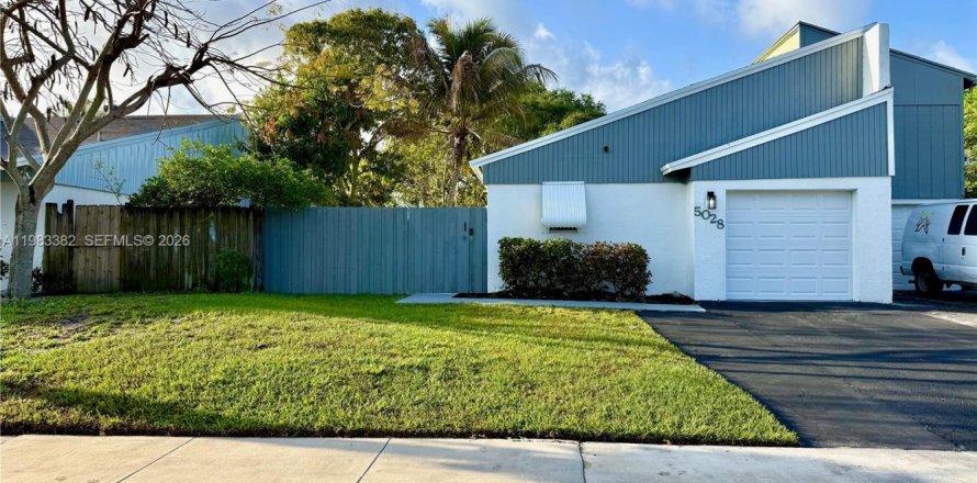 Casa en Delray Beach, Florida 3 dormitorios, 112.88 m2 № 2051799