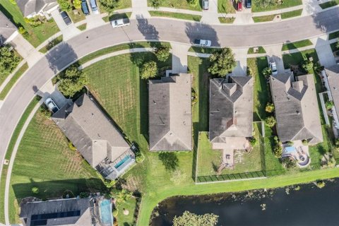 House in Land O' Lakes, Florida 3 bedrooms, 196.95 sq.m. № 1902654 - photo 4