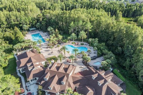 House in Land O' Lakes, Florida 3 bedrooms, 196.95 sq.m. № 1902654 - photo 8