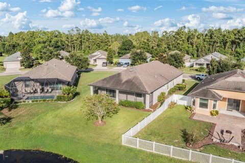House in Land O' Lakes, Florida 3 bedrooms, 196.95 sq.m. № 1902654 - photo 3