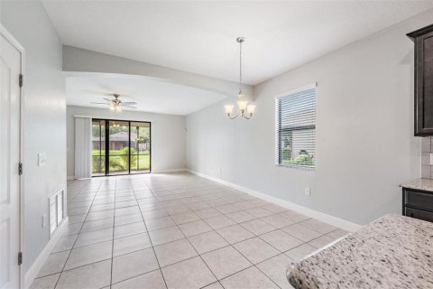 House in Land O' Lakes, Florida 3 bedrooms, 196.95 sq.m. № 1902654 - photo 28