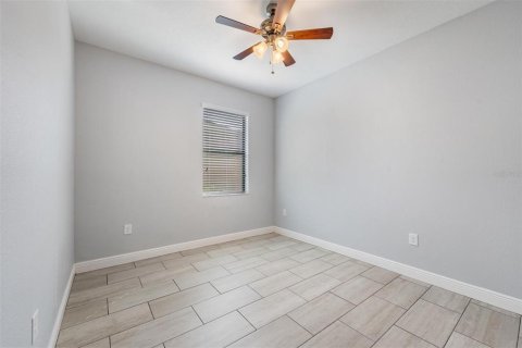 House in Land O' Lakes, Florida 3 bedrooms, 196.95 sq.m. № 1902654 - photo 12