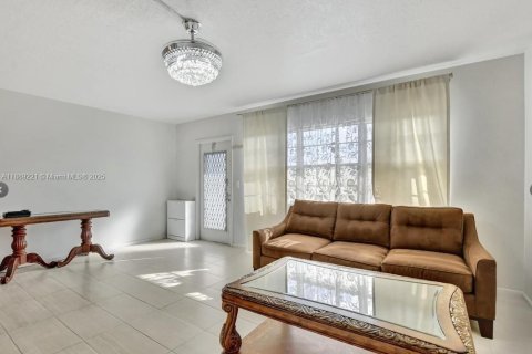 Condo in Deerfield Beach, Florida, 1 bedroom  № 1941415 - photo 7