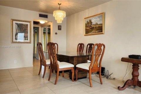 Condo in Deerfield Beach, Florida, 1 bedroom  № 1941415 - photo 4