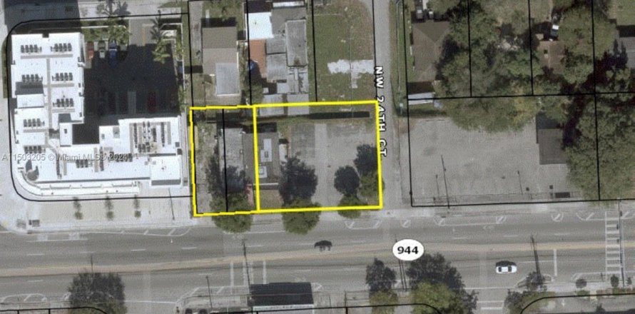 Commercial property in Miami, Florida № 1710192