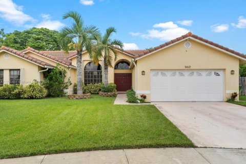 Casa en venta en Weston, Florida, 4 dormitorios, 250.56 m2 № 1929562 - foto 1