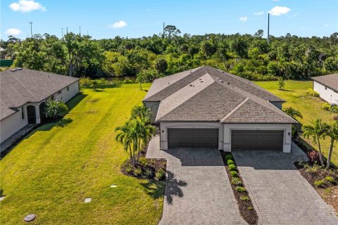 Villa ou maison à vendre à Port Charlotte, Floride: 3 chambres, 131.64 m2 № 2142534 - photo 2