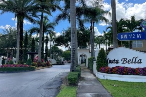 Touwnhouse à Doral, Floride 4 chambres, 214.05 m2 № 2031548